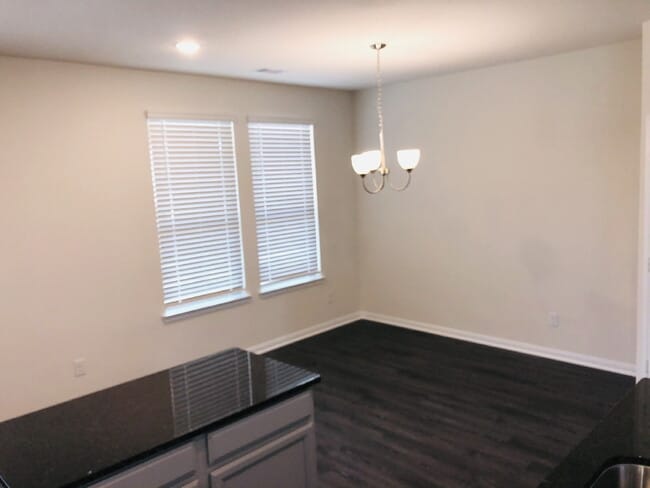 Building Photo - Modern Comfort with a Spacious Backyard in...