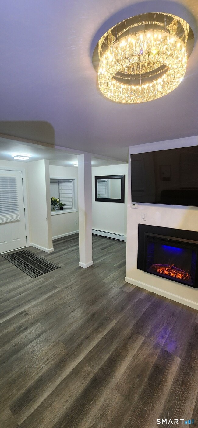 Building Photo - 19 Benham Ave