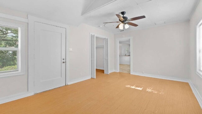 Building Photo - 2026 22nd St S