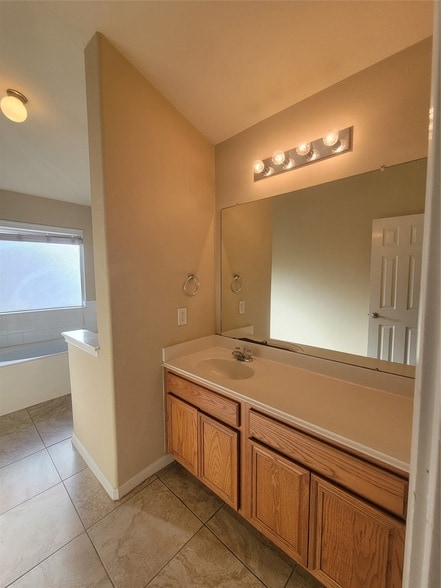 Building Photo - 2414 Gwenfair Dr