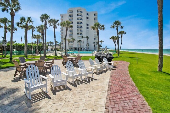 Building Photo - 1050 Longboat Club Rd