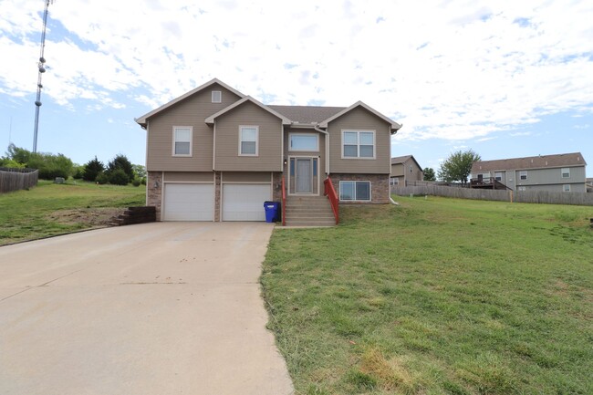 Building Photo - Gorgeous Home for Rent