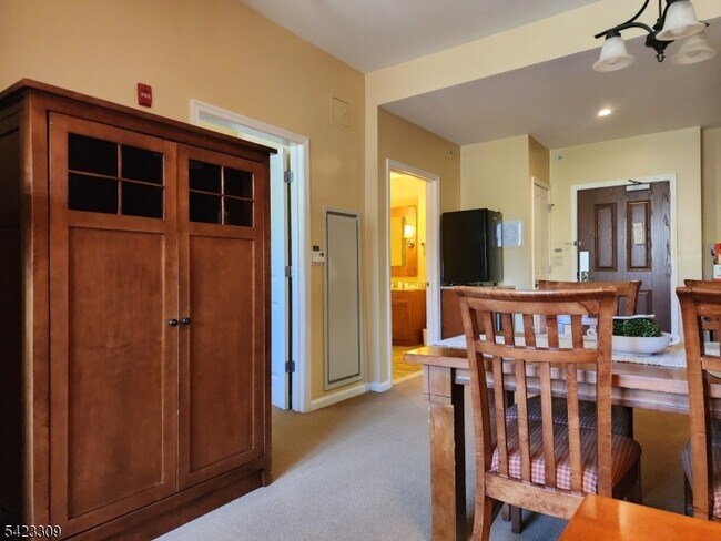 Building Photo - 200 NJ-94