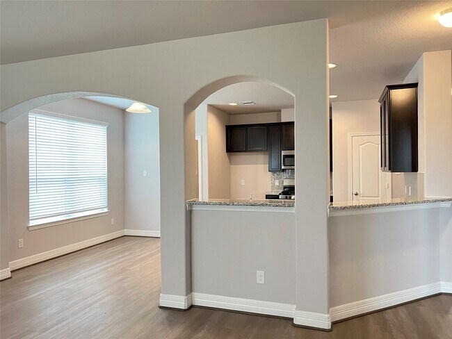Building Photo - 3214 Aster Mdw Wy