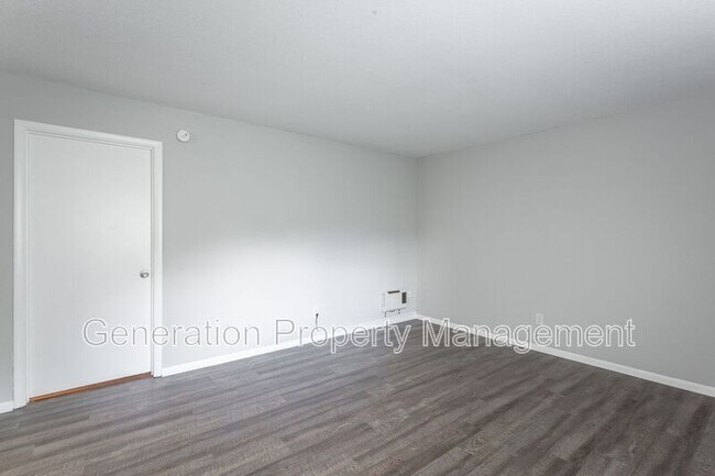 Building Photo - 113 Goodson Ave