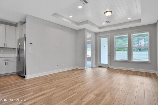 Building Photo - 351 Millenia Dr