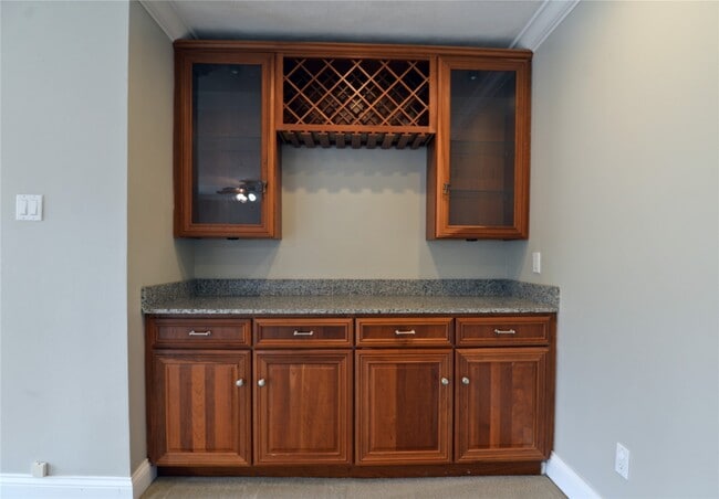 Building Photo - 2235 N Ballas Rd