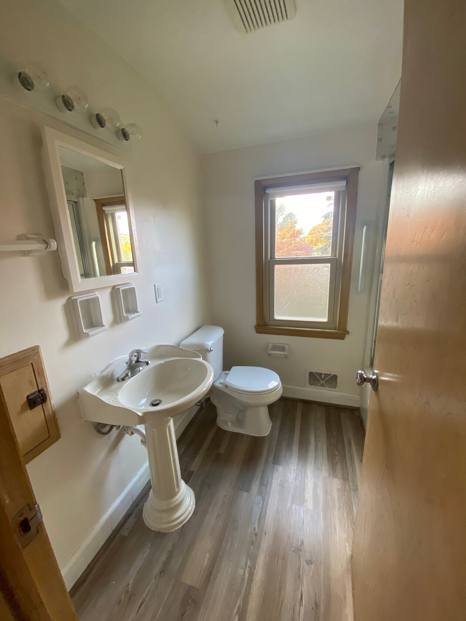 Building Photo - 3353 S 71st St