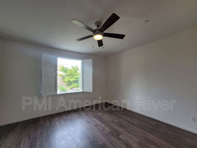 Building Photo - 708 Gentle Breeze Wy