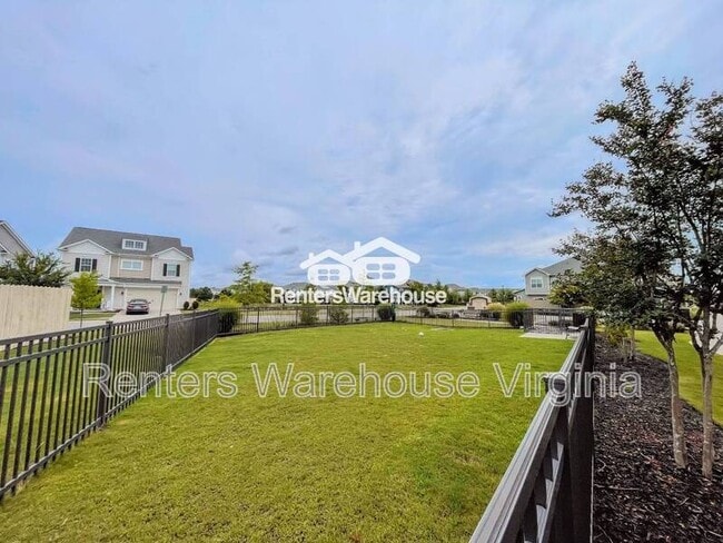 Building Photo - 1713 Dresdon Ln