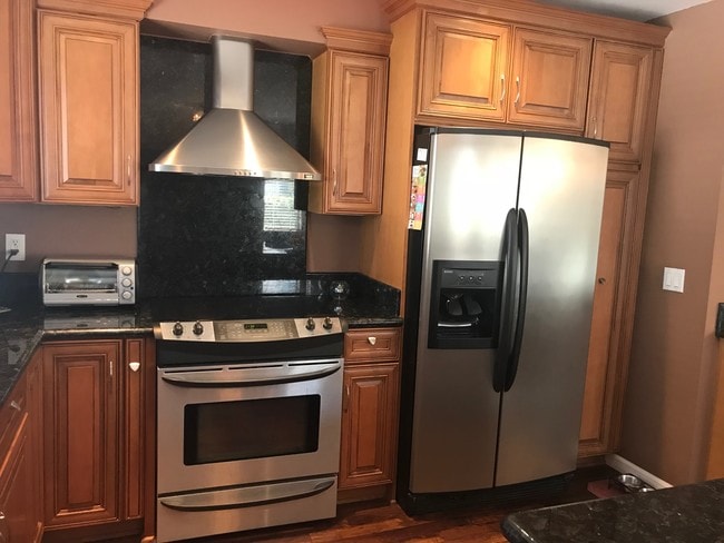 Building Photo - 4028 Mahaila Ave