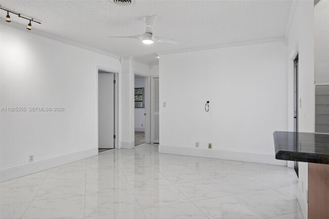 Building Photo - 4060 NE 26th Ave