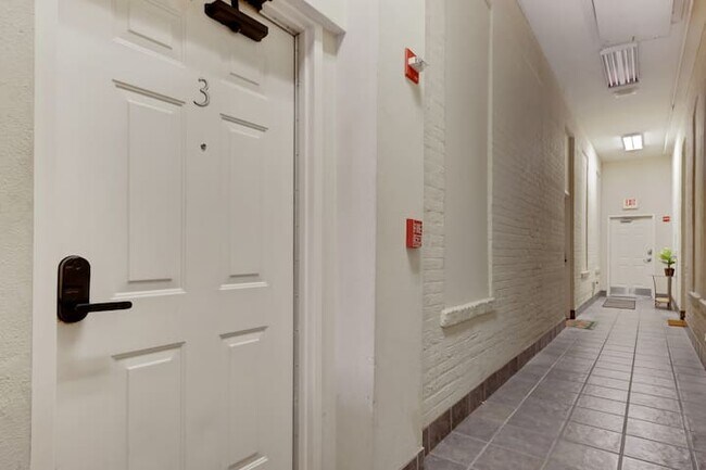 Building Photo - 500 Jefferson St