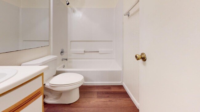 Building Photo - University Place Condo - Building 515, Unit 201