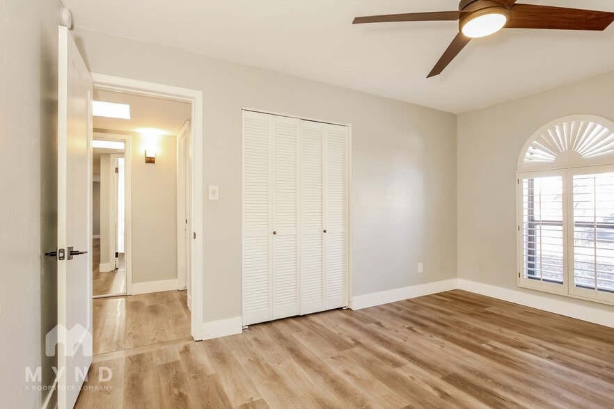 Building Photo - 7043 E Hearn Rd