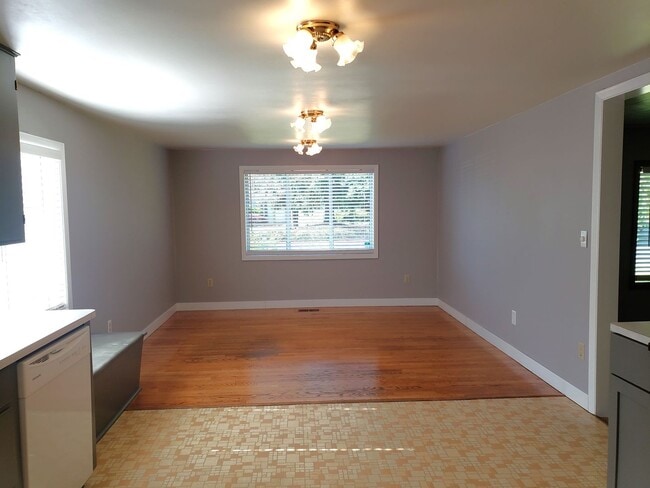 Building Photo - Unique Forest Grove Ranch with Large Backyard
