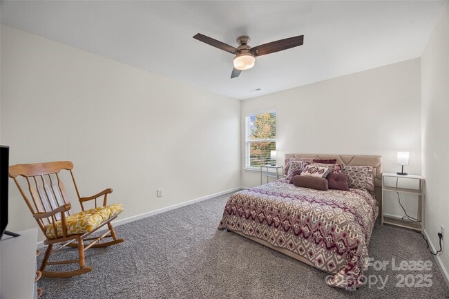Building Photo - 2425 Chinkapin Ct