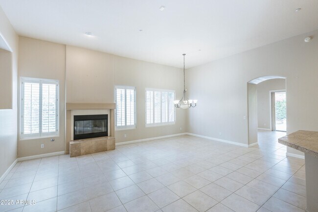 Building Photo - 7369 E Del Acero Dr