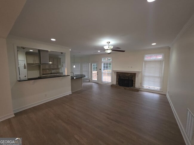 Building Photo - 166 Glen Eagle Way