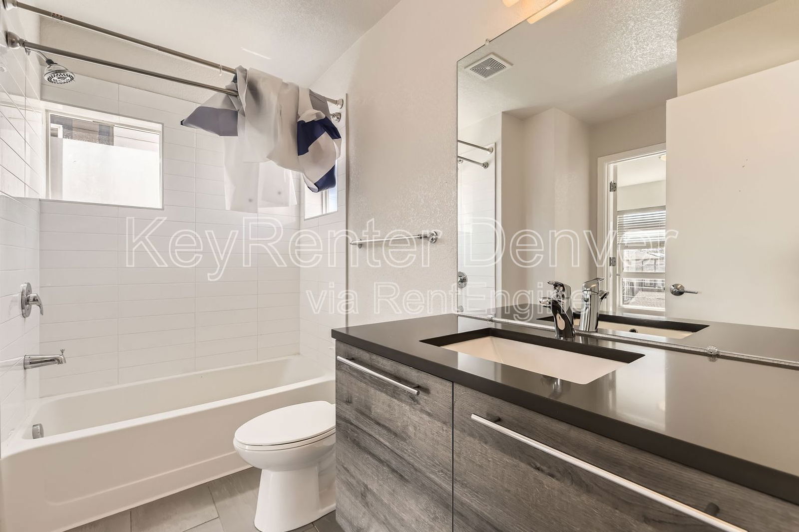 Building Photo - 1013 Depew St