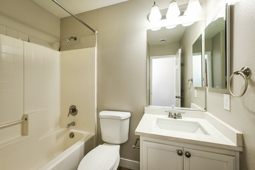 Building Photo - 5864 Cape Hatteras Ct