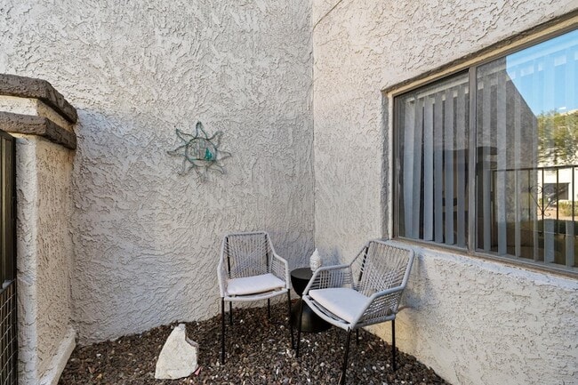 Building Photo - 7339 E Northland Dr