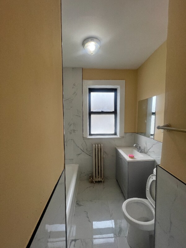 Building Photo - 218 Highland Ave