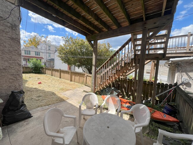 Patio / Yard - 12 Gay St