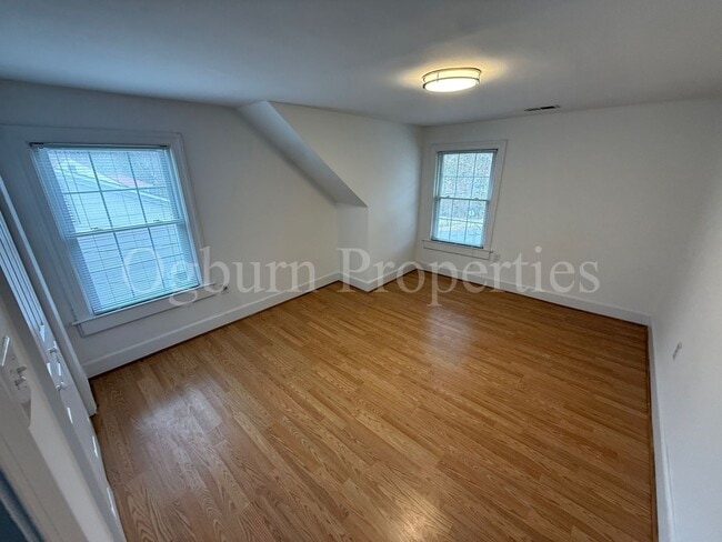 Building Photo - Cherokee Ln-4BR/1.5BA-Ardmore HOME!!!