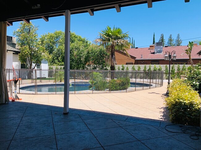 Building Photo - 5148 Otis Ave