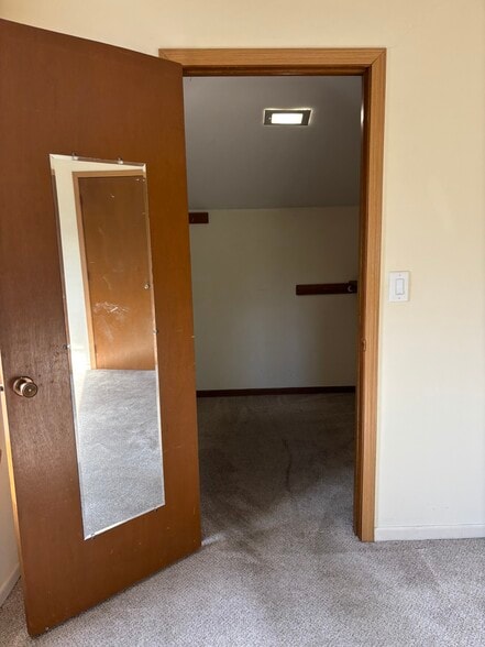 Building Photo - 6172 Brynwood Dr