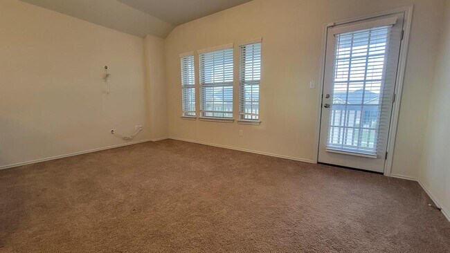 Building Photo - 128 Cypress Hills Rd
