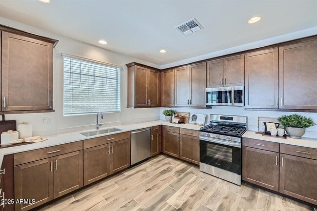 Building Photo - 8259 E Pr Ave