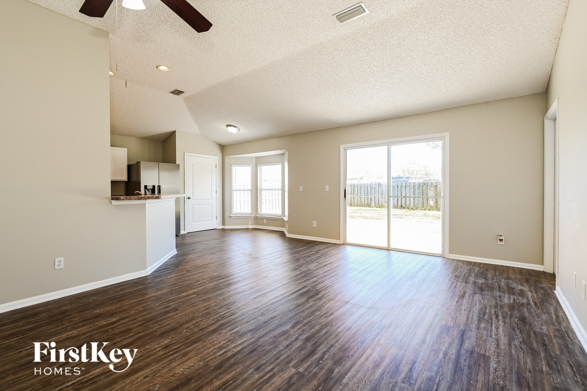 Building Photo - 6983 Lafayette Park Dr