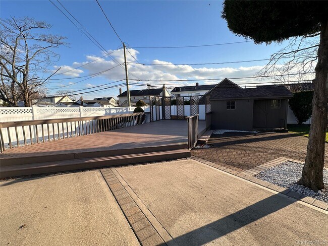 Building Photo - 2480 Fir Ct