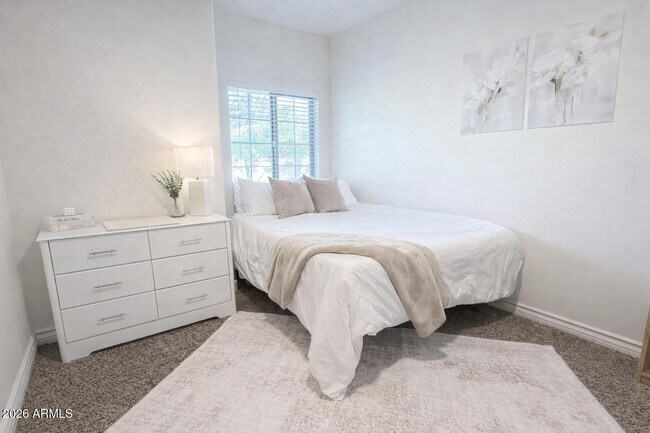 Building Photo - 854 S San Marcos Dr