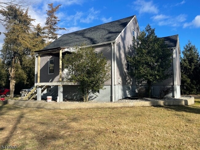 Building Photo - 246 Beaverbrook Rd