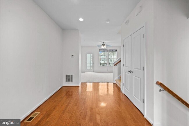 Building Photo - 23177 Ambrosia Ln