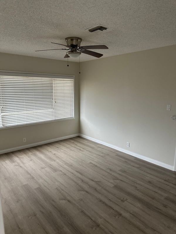 Building Photo - 5133 Levelside Ave