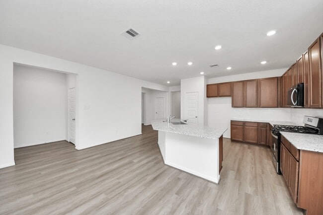 Building Photo - 18211 Hidden Dahlia Dr