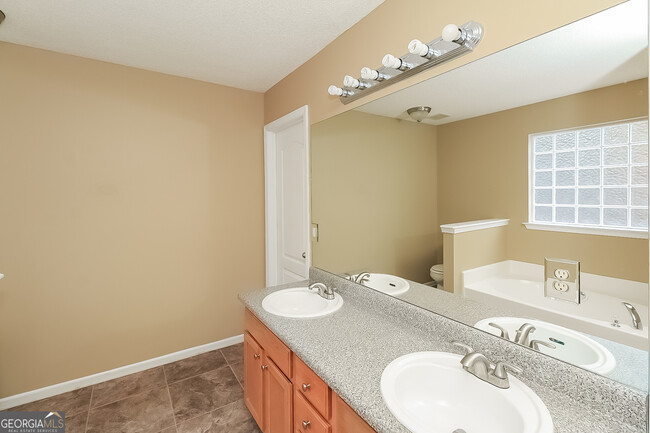 Building Photo - 11512 Alicias Ct