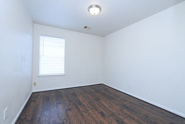 Building Photo - 12054 Mallard Stream Ct