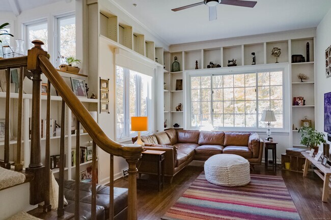 Building Photo - 188 Godfrey Rd E