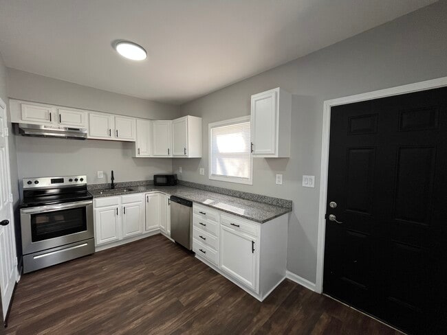 Building Photo - 581-583 E Starr Ave