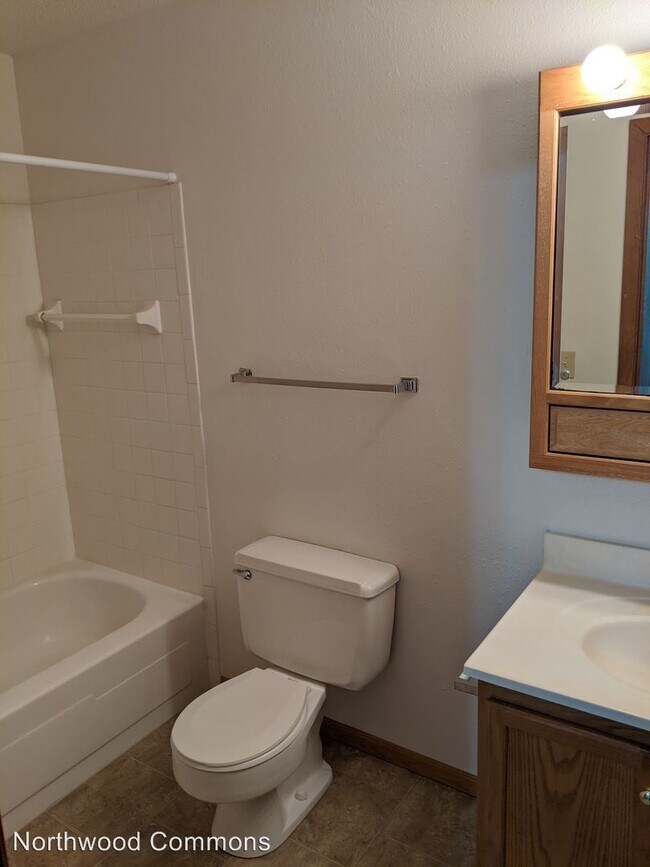 Building Photo - 1350 N Broadway Dr