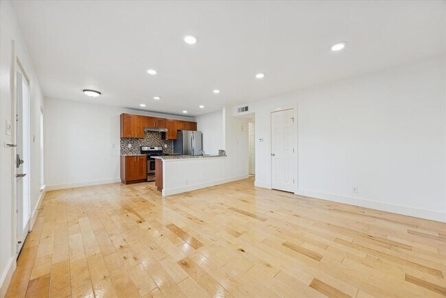 Building Photo - 5820 Berkman Dr