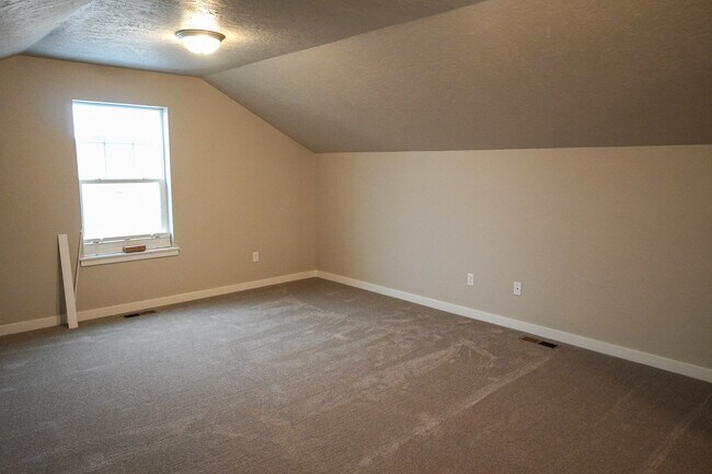 Building Photo - 3154 N Greengate Way