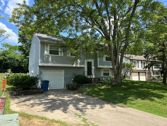 Primary Photo - Remodeled 3 Bedroom House in Mason