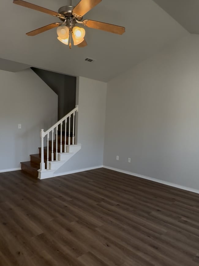 Building Photo - 955 A