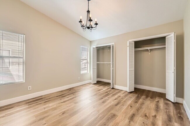 Building Photo - 512 Eberhart Ln